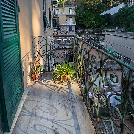 Appartamento Genova,400M Dal San Martino Luaran gambar