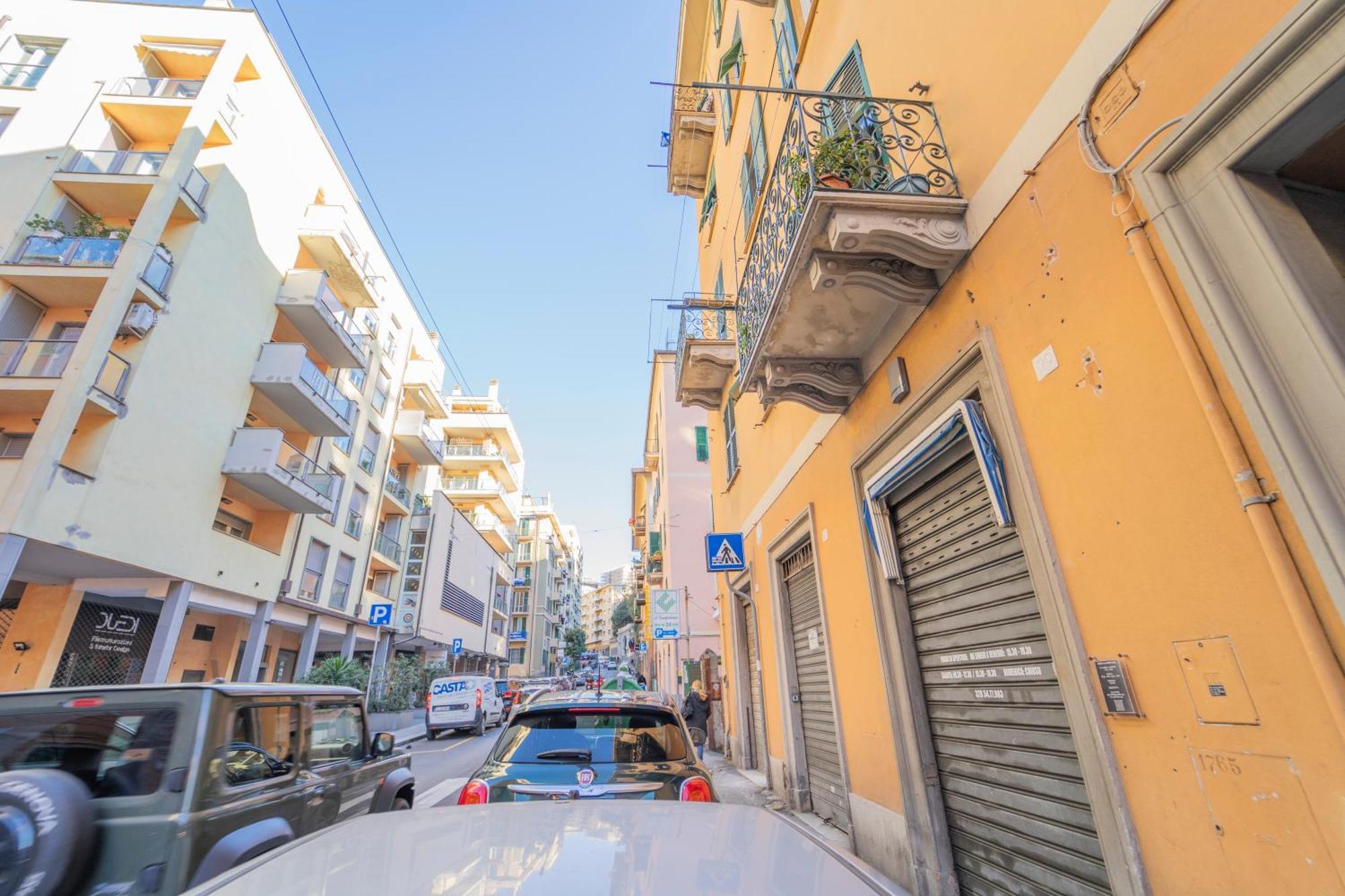 Appartamento Genova,400M Dal San Martino Luaran gambar